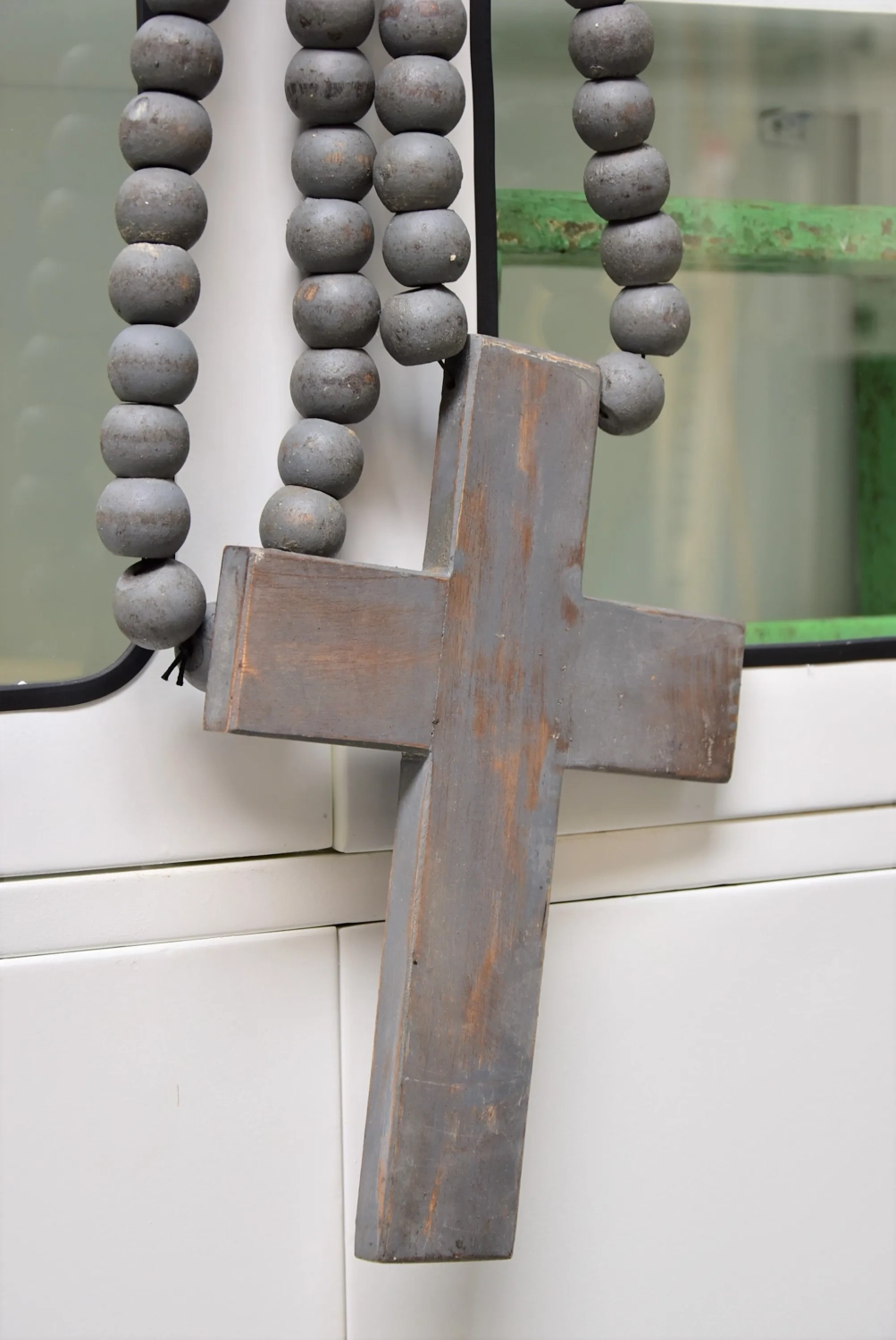 Ketting met kruis grijs