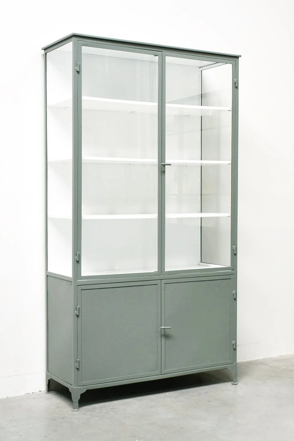 Apothekerskast Ilya Grand Lindegroen