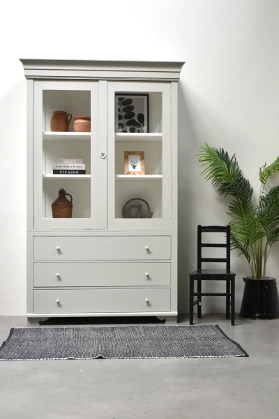 Zweedse vitrinekast 2-7032