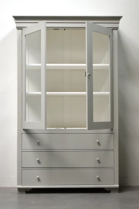 Zweedse vitrinekast 2-7032