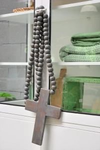 Ketting met kruis grijs
