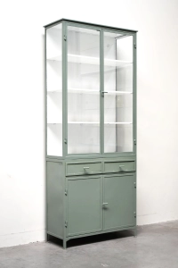Apothekerskast Ivar Ladre Lindegroen